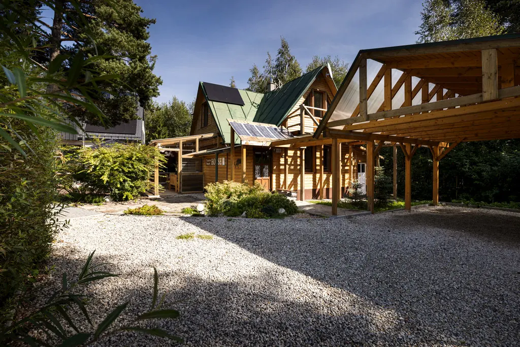 Chalet Green Park surrounded by its landscaped private garden